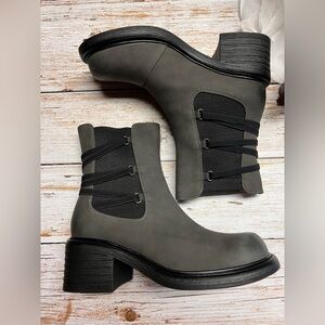 Gray Leather Women’s Boots